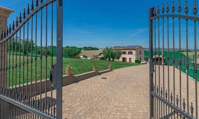 Fermo Casa | Holiday house Fermo for 1 - 14 persons with 4 bedrooms - Holiday home