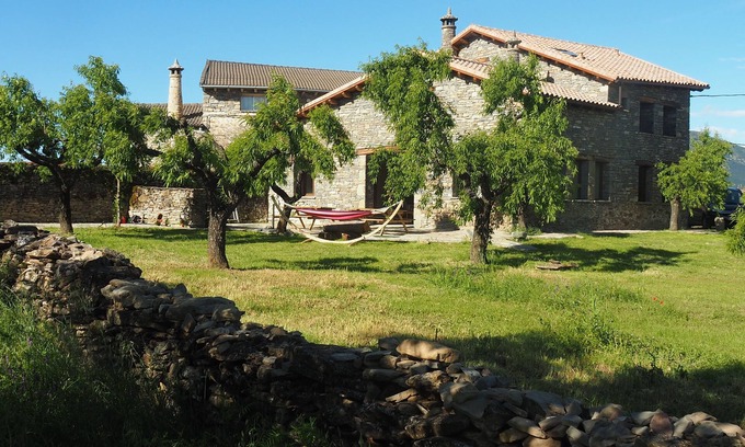 Ainsa-Sobrarbe Casa | Casa de vacaciones en el campo, espaciosa y con todas las comodidades en SIERRA DE GUARA.