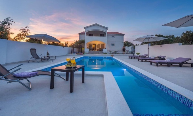Lozovac Casa | Casa de vacaciones Lozovac para 1 - 8 personas con 4 dormitorios - Casa de vacaciones