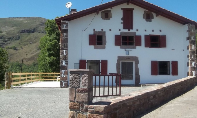 Bidarray Casa | Holiday house on the heights of the Basque Country.