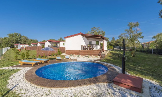 Tinjan Casa | Holiday house with private pool No.5 in holiday park Jelovci