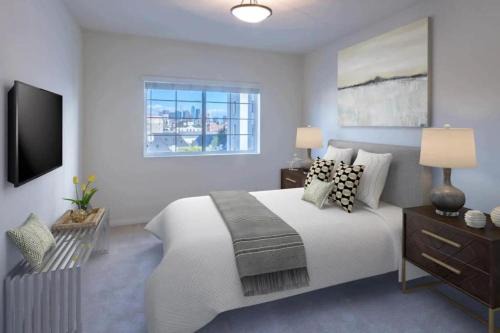 Koreatown Apartamento | Holiday in LA - 1br with Free parking, Laundry, Pool