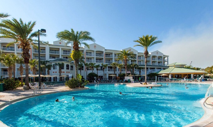 Port Canaveral Condominio | Villa de dos dormitorios en el Holiday Inn Cape Canaveral Beach Resort. Más de 500 comentarios!