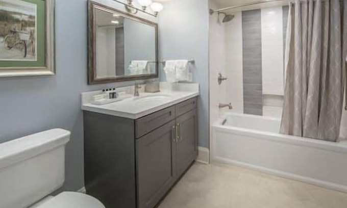 Port Canaveral Hotel | Holiday Inn Cape Canaveral Beach Resort-1BDR-suite