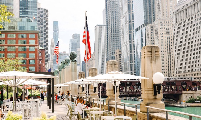 Downtown Chicago Hotel | Holiday Inn Chicago Dwtn - The Mart by IHG