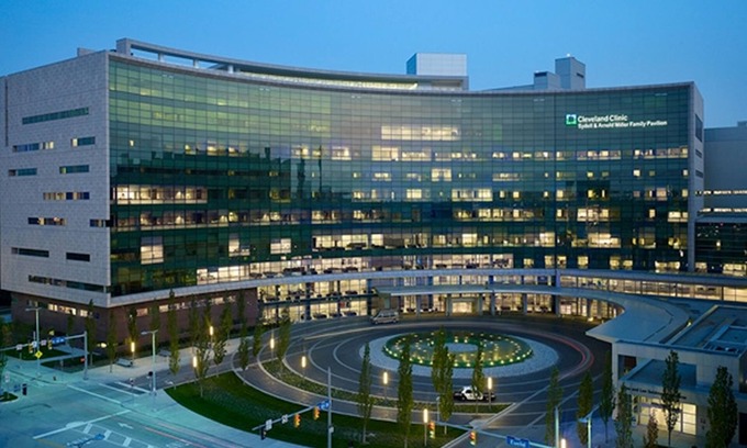 Cleveland Hotel | Holiday Inn Cleveland Clinic by IHG