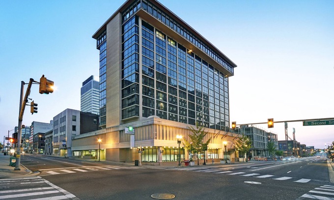 Downtown Memphis Hotel | Holiday Inn Downtown Memphis by IHG