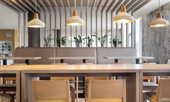 Waggershausen Hotel | Holiday Inn Express Friedrichshafen by IHG