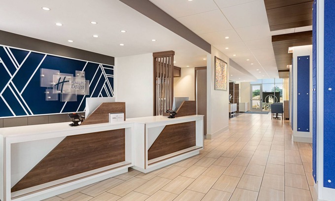 Ukiah Hotel | Holiday Inn Express and Suites Ukiah by IHG