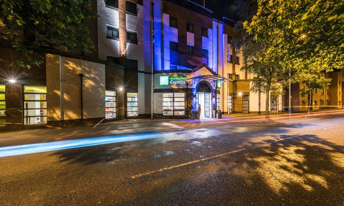 Belfast City Centre Hotel | Holiday Inn Express Belfast City by IHG