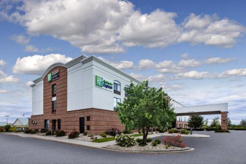Coventry Hotel | Holiday Inn Express - Coventry S - West Warwick Area by IHG