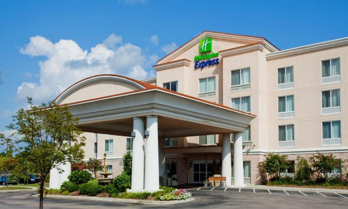 Kannapolis Hotel | Holiday Inn Express Hotel & Suites - Concord by IHG
