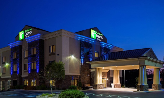 Lewisburg Hotel | Holiday Inn Express Hotel & Suites Lewisburg by IHG