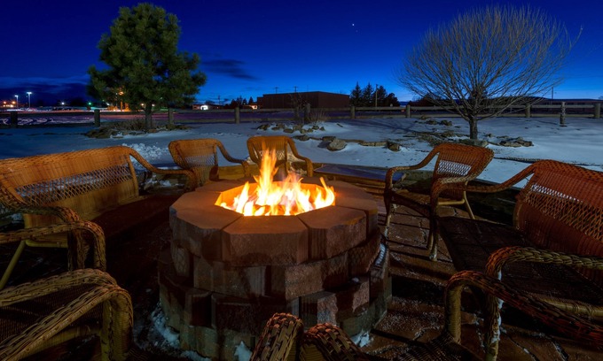 Raton Hotel | Holiday Inn Express Hotel & Suites Raton by IHG