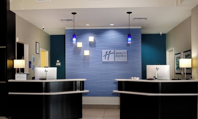 Garden Oaks Hotel | Holiday Inn Express Hotel & Suites Houston NW-Brookhollow by IHG