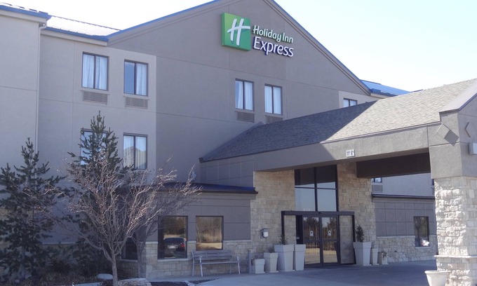 Bonner Springs Hotel | Holiday Inn Express Kansas City-Bonner Springs by IHG