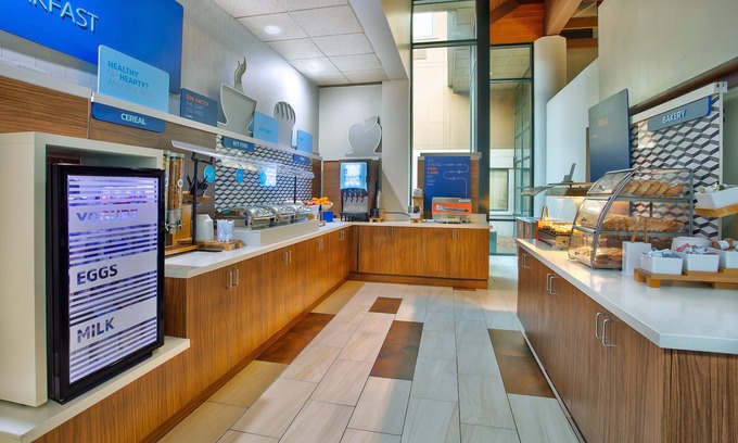 Donelson Hotel | Holiday Inn Express Nashville Airport by IHG