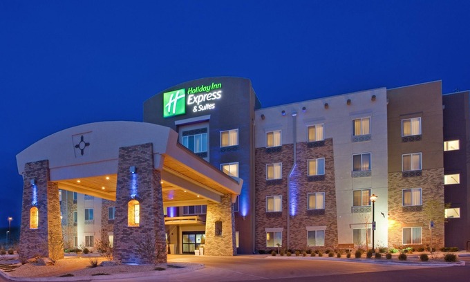 Las Cruces Hotel | Holiday Inn Express & Suites Las Cruces North by IHG