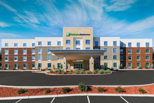 Oakhurst Hotel | Holiday Inn Express & Suites Oakhurst-Yosemite Park Area by IHG