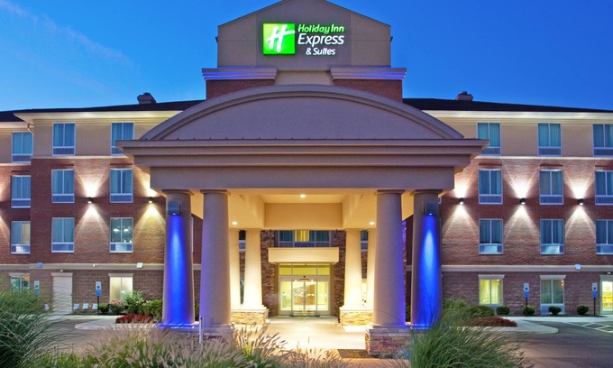Mason Hotel | Holiday Inn Express & Suites Cincinnati - Mason by IHG