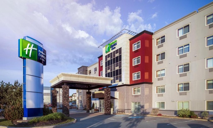 Halifax Hotel | Holiday Inn Express & Suites Halifax - Bedford by IHG
