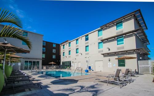 Seybold Hotel | Holiday Inn Express & Suites Miami Airport East by IHG