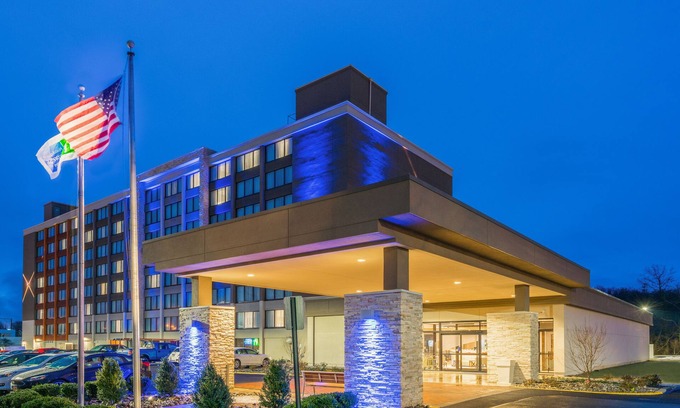 Fort Washington Hotel | Holiday Inn Express & Suites Ft. Washington - Philadelphia by IHG