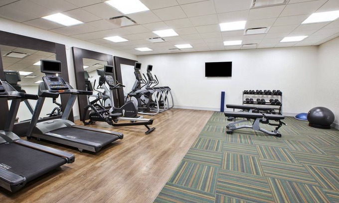 Okemos Hotel | Holiday Inn Express & Suites Okemos - University Area, an IHG Hotel