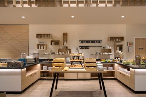 Frankfurt Airport Area Hotel | Holiday Inn Frankfurt Airport by IHG