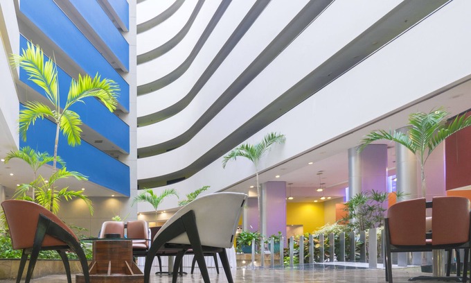 Centro de Monterrey Hotel | Holiday Inn Monterrey - Parque Fundidora by IHG