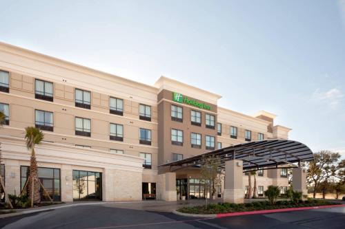 Far North Central Hotel | Holiday Inn N Stone Oak