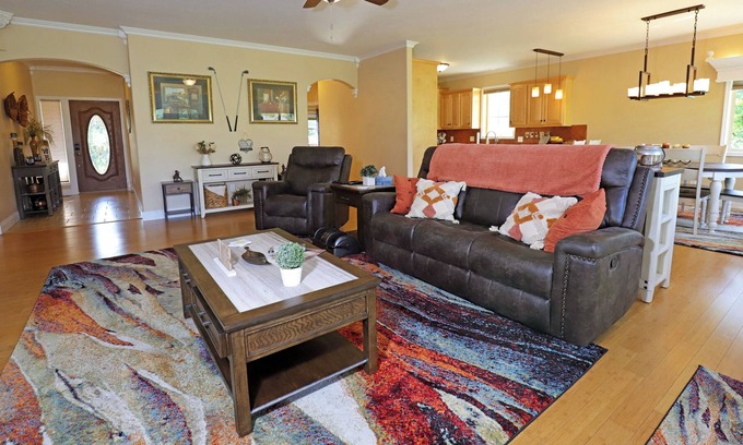 Eureka Springs Casa | Holiday Island Retreat