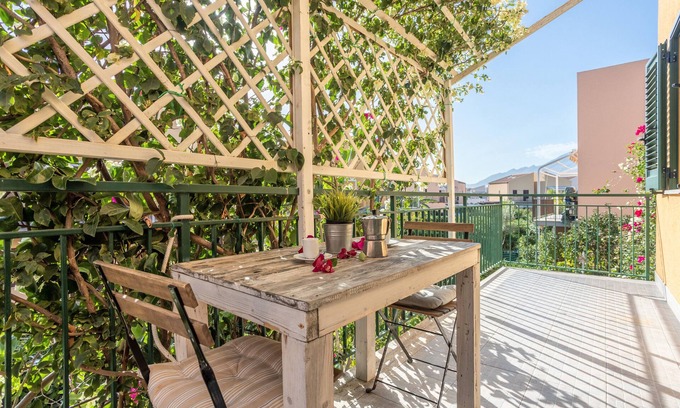 Campofelice di Roccella Apartamento | Apartamento vacacional 'Cielomare' con vistas al mar, piscina y Wi-Fi