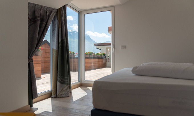 Riva del Garda Cama Y Desayuno | Holiday IV Gardan