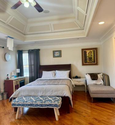 Summerhill Casa | Holiday Room with Private Bathroom in ATL, Summerhill, Stairs Required