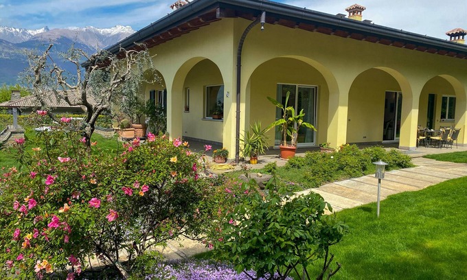 Colico Piano Casa | Holiday Villa Archi with garden paradise and lake view