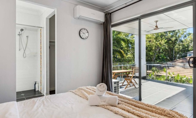 Calamvale Casa | HolidayParadise 4BR Pool/BBQ/Parking nearMall/Park