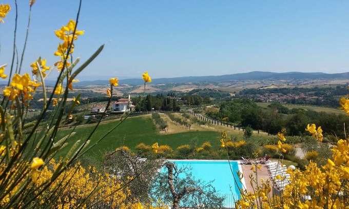 Asciano Casa | Vacaciones en un apartamento con piscina en Toscana Siena