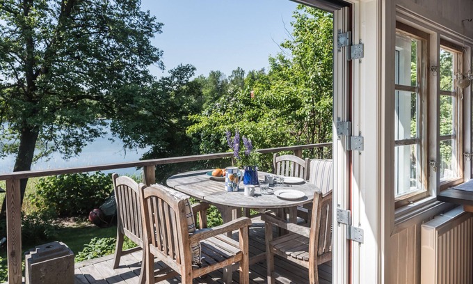 Varmdo Casa | Holidays in the Stockholm archipelago 20 meters from the sea