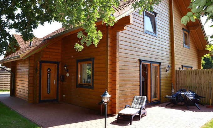 Papenburg Casa | Vacaciones con su propia sauna y dos baños para un máximo de cuatro adultos.