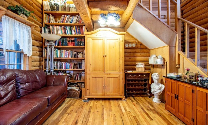 Wrightwood Casa | Holistic Health Day Spa and Lodging. Unit 2 Pampering in the Big Pines