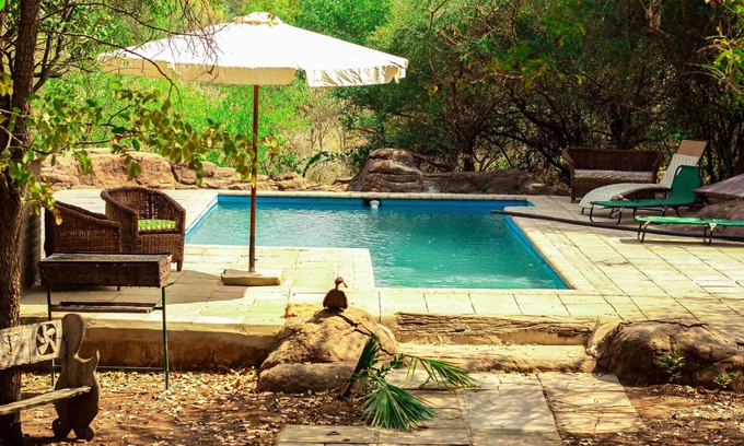 Livingstone Casa | Holistic Hive Retreat House - Luxury on the Farm