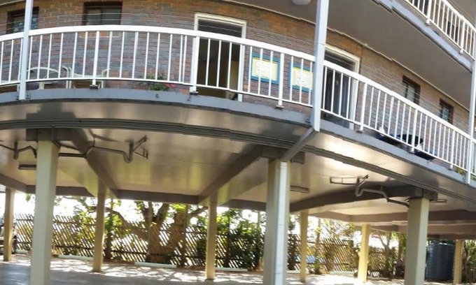 Holland Park West Hotel | Holland Park Motel