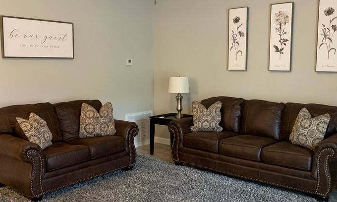 Vicksburg Apartamento | Holley Rentals 2 bedroom sleeps 6