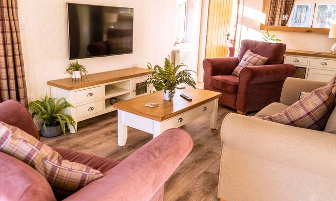 Ryther Apartamento | Luxury Lodge with Hot-Tub-Vista al bosque-Baño con ducha-Lodge-Lujoso