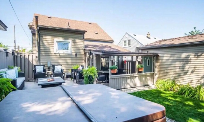 Hamilton Casa | Holliday Oasis w/ Hot Tub!