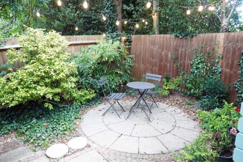 Milton Keynes Casa | Holly Tree Hideaway