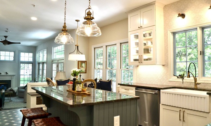 Dunn Loring Casa | Holly Treeside, a luxurious Tysons Corner Home