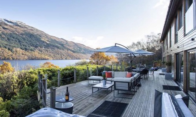 Arrochar Cabaña | Hollybank House Sleeps 10 - Capacidad para 10 personas en 5 habitaciones