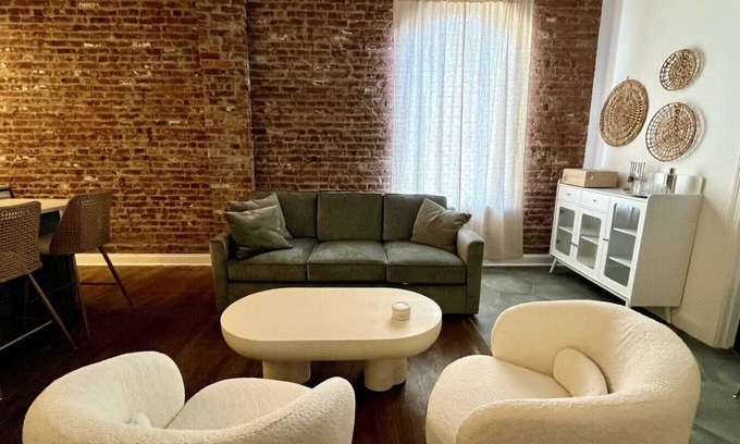 Downtown Louisville Apartamento | Hollyhock Suite 507: 3 bed/2 bath